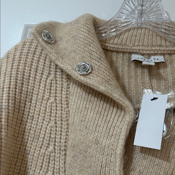 NWT Topshop sweater, size 0-2 - Picture 4 of 4